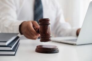 Como saber se o advogado já recebeu o dinheiro do processo?  dinheiro do processo saiu