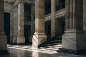 Quanto tempo leva um processo em segunda instância? Prazos, tempo médio (CNJ) e o que vem depois